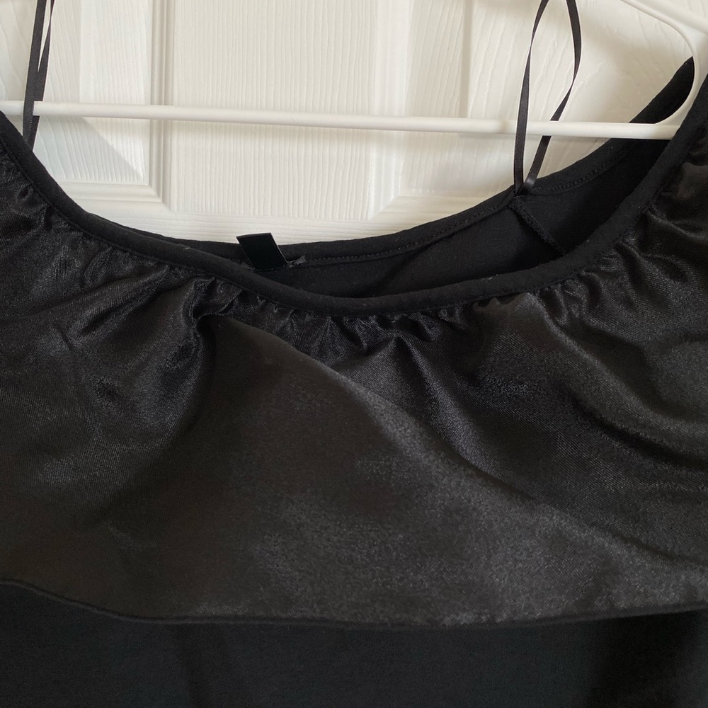 J Crew Ruffle Top - Picture 3 of 5